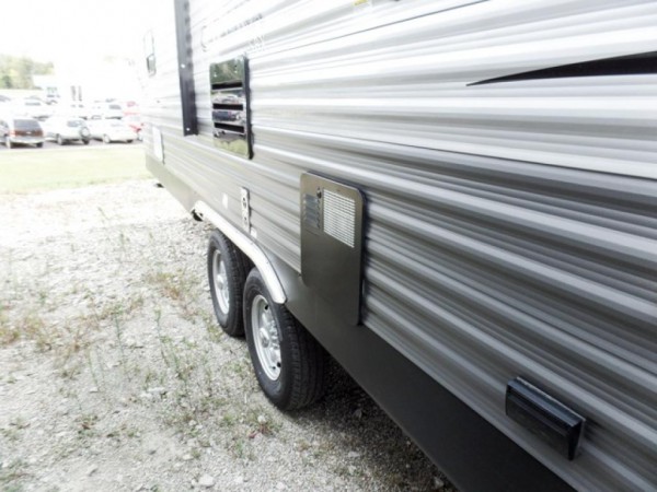 Coachmen RV Catalina SBX travel trailer exterior features